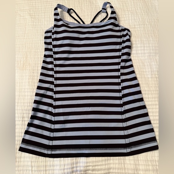 Lululemon Free to be Striped - Size 6 - Picture 1 of 6